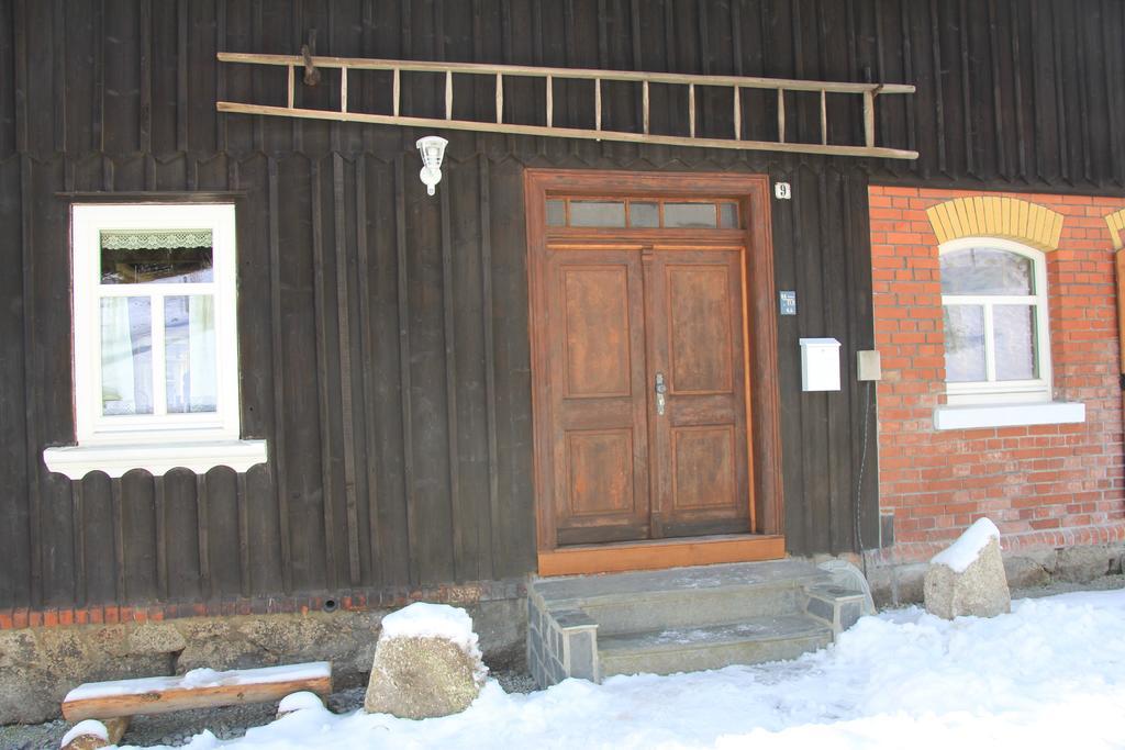 Ferienhaus Anno Dazumal, Wie Zu Oma'S Zeiten Leilighet Klingenthal Eksteriør bilde